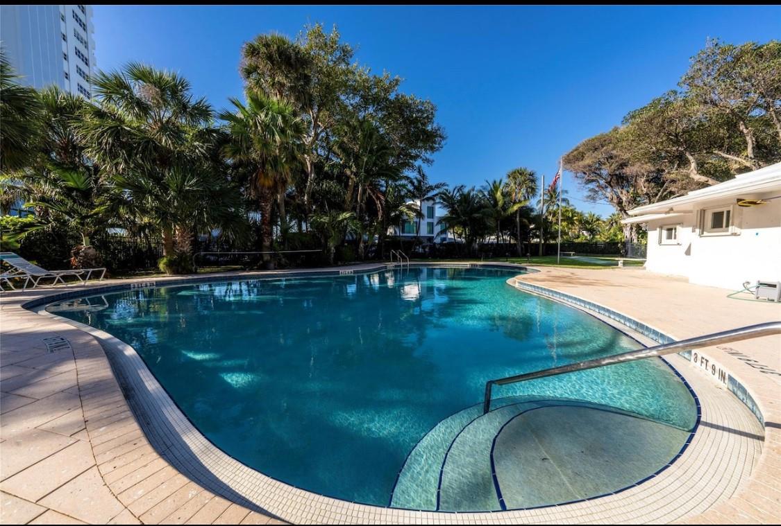 BREAKWATER - Residential