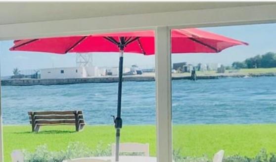 BREAKWATER - Residential