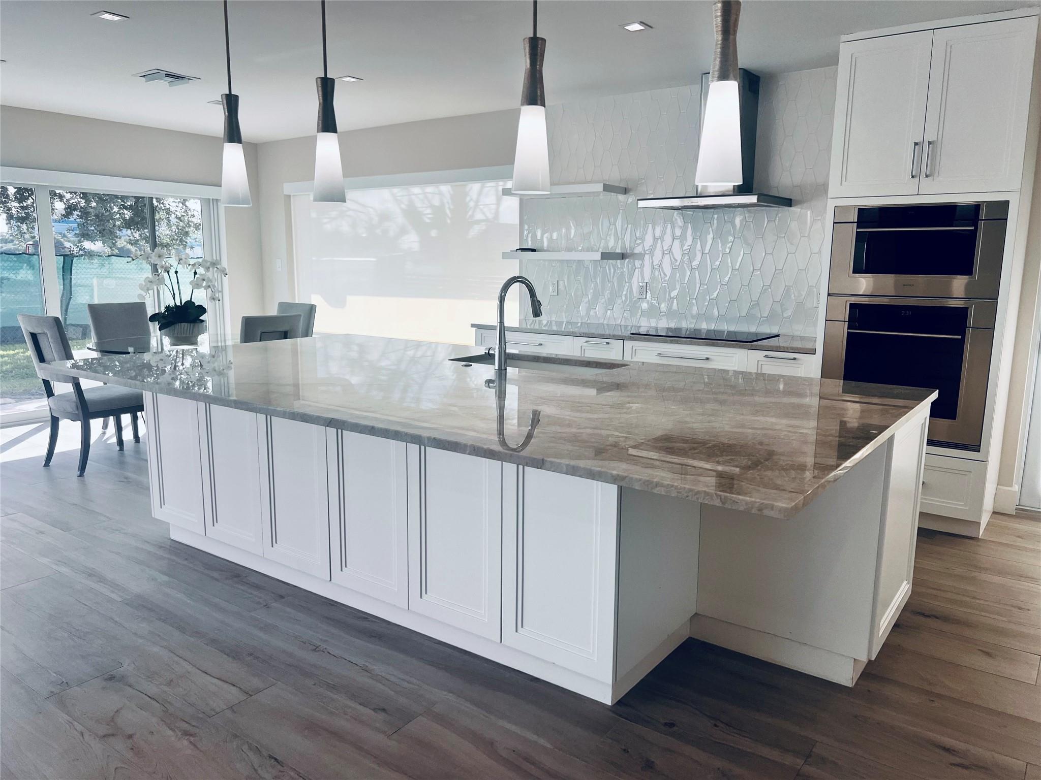 BREAKWATER - Residential