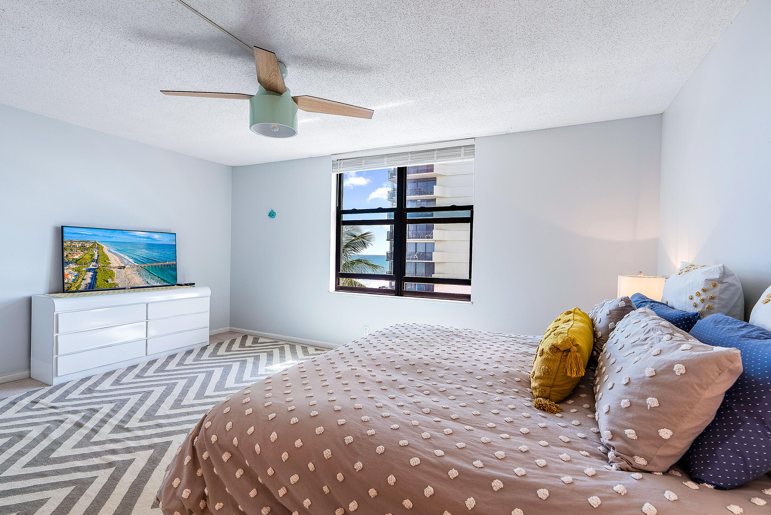 DUNES TOWERS CONDO - Residential Lease