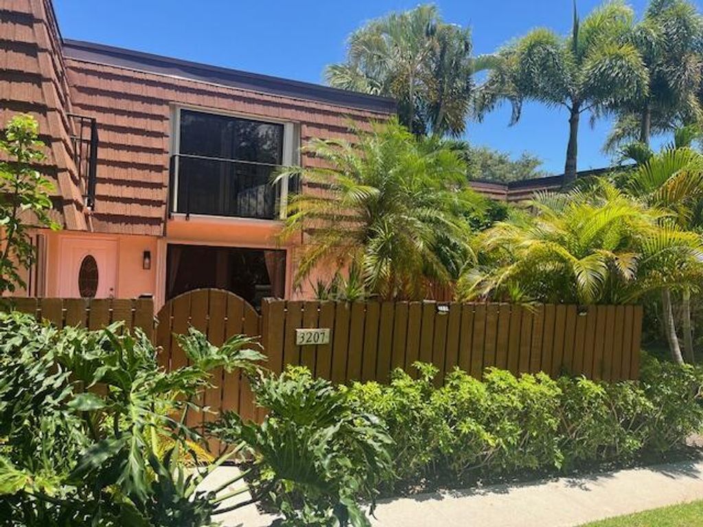 Photo of 3207 32nd Court, Jupiter, FL 33477 (MLS # R10993296)