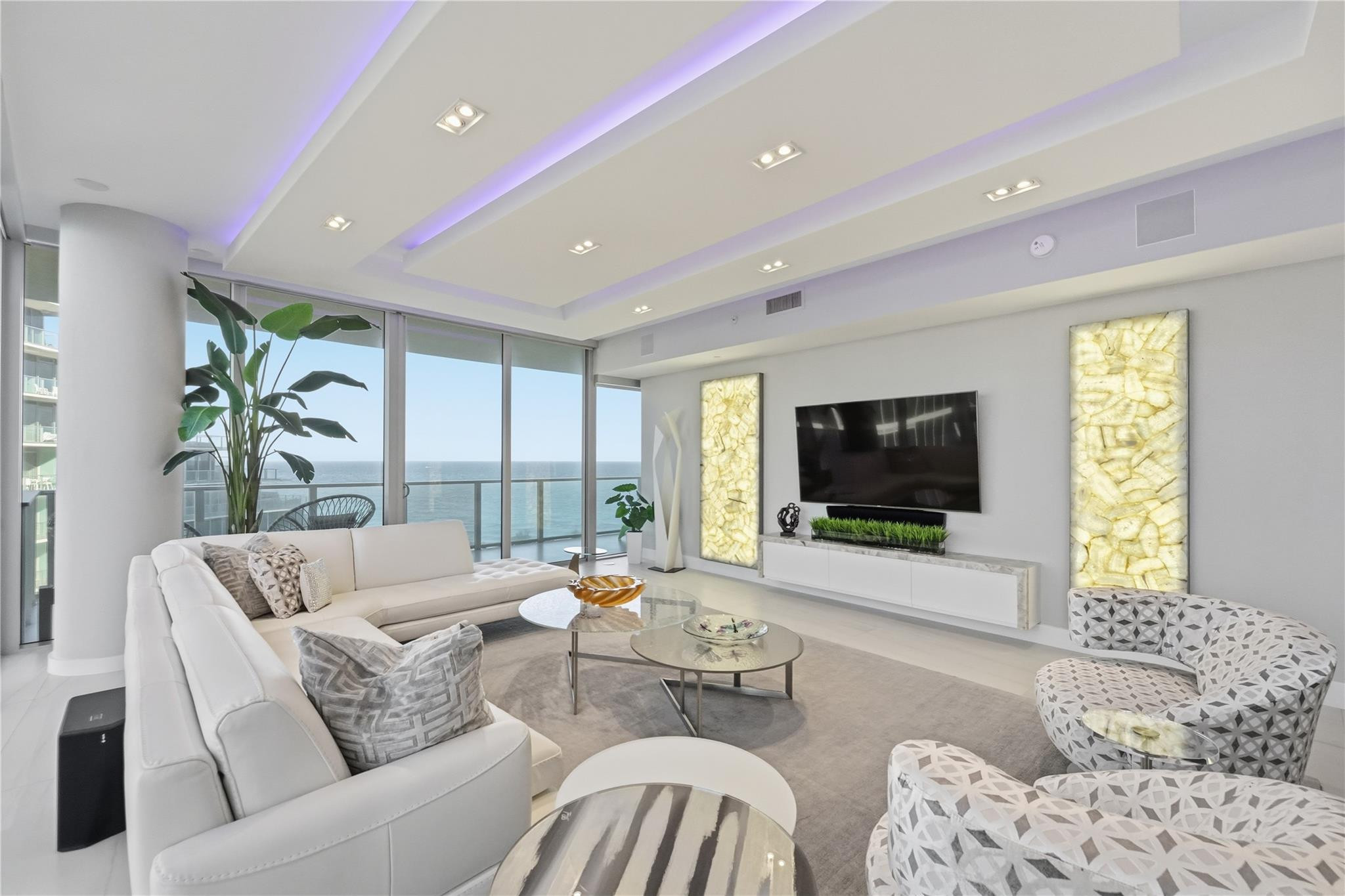 2200 N Ocean Boulevard S706