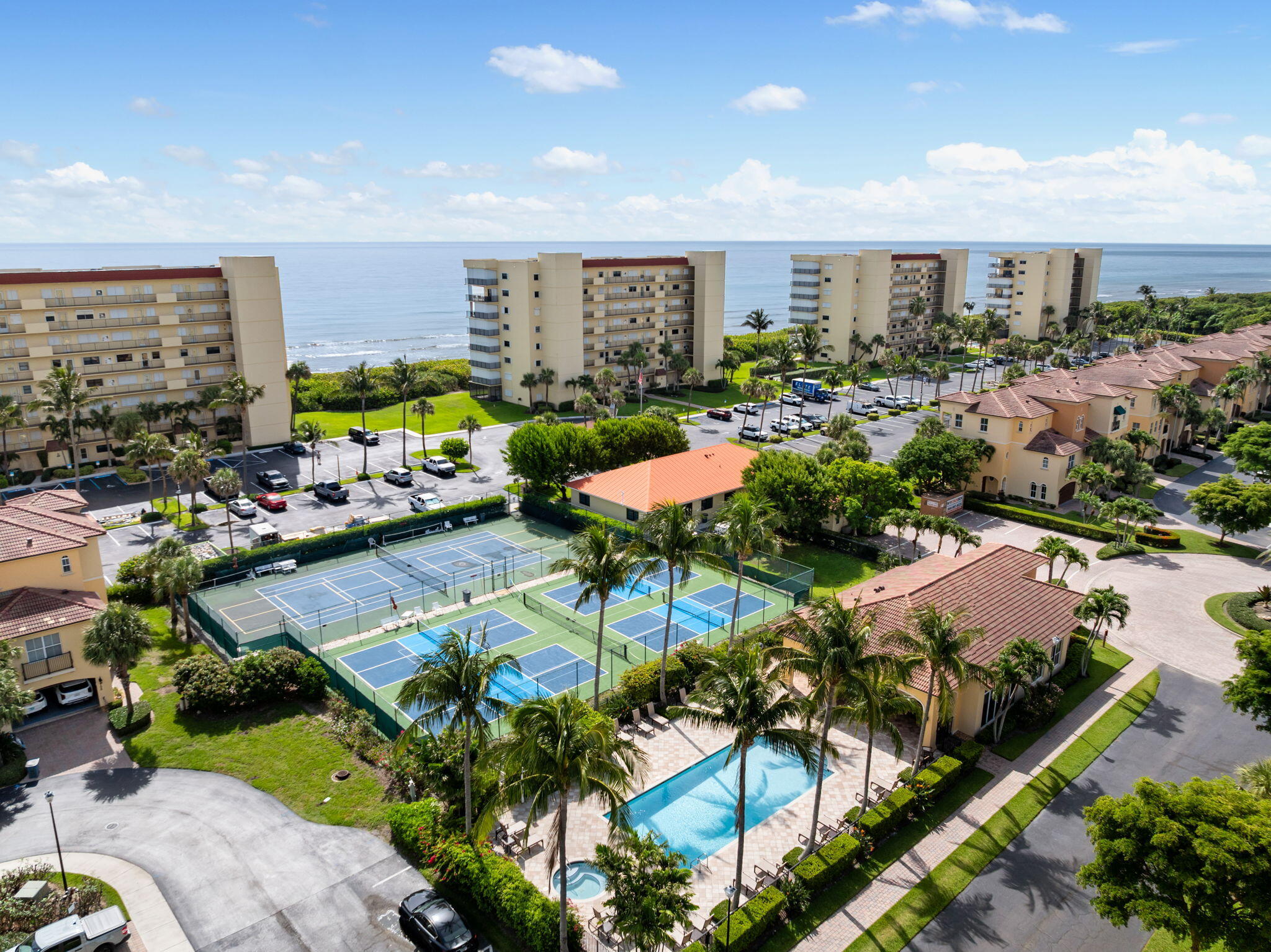SAND DOLLAR VILLAS CONDOMINIUM C - Residential