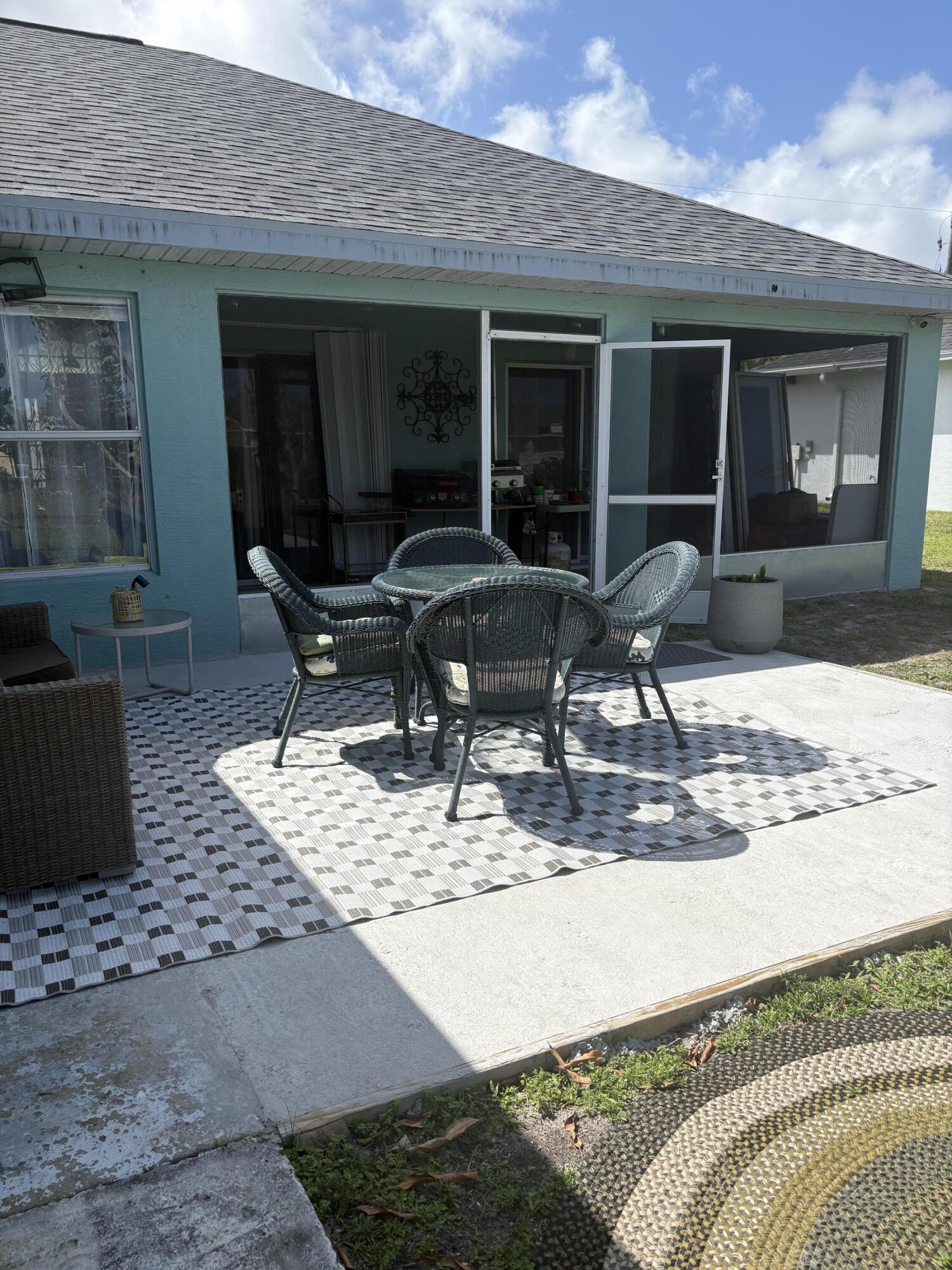PORT ST LUCIE SECTION 40 - Residential