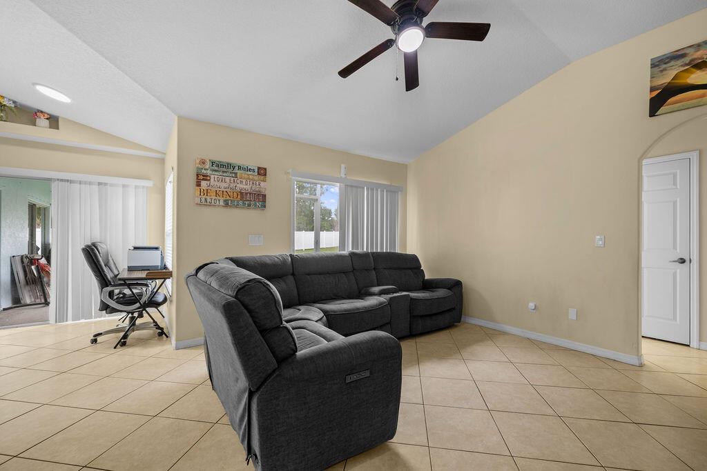 PORT ST LUCIE SECTION - Residential