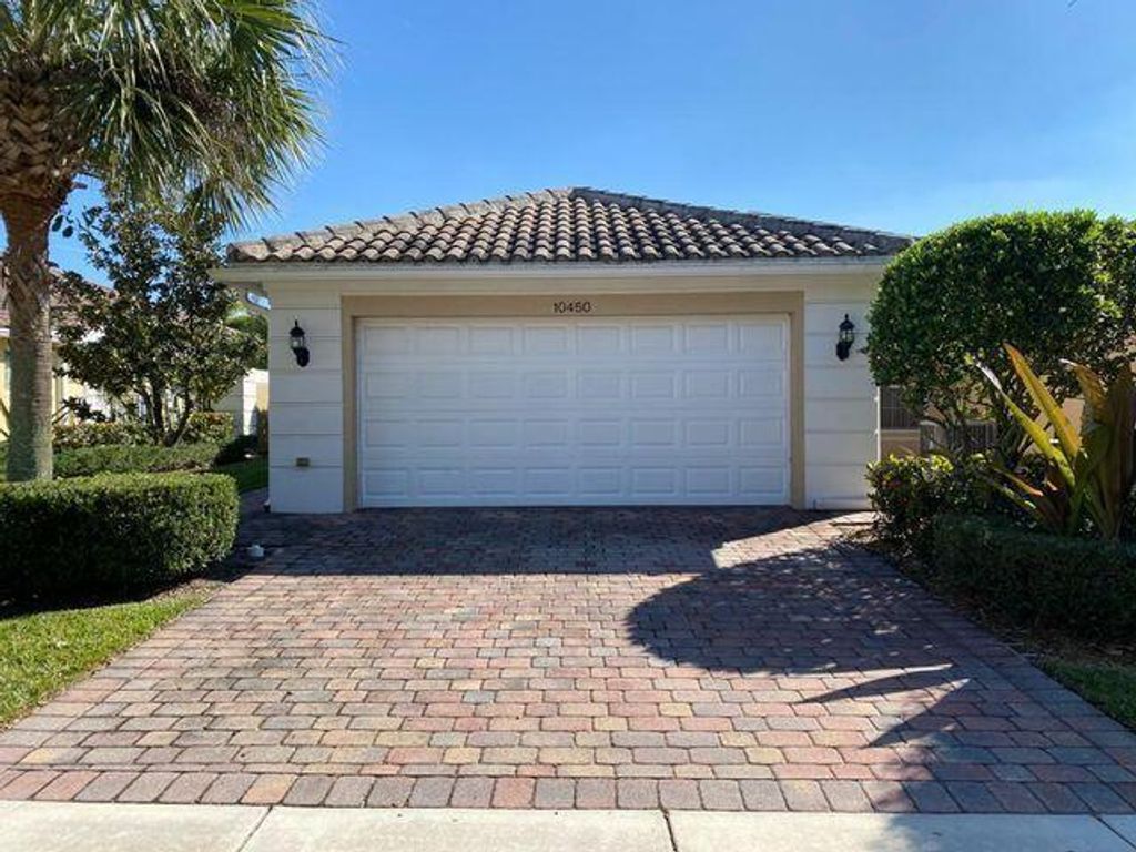 Photo of 10450 SW Stratton Drive, Port Saint Lucie, FL 34987 (MLS # R10745443)