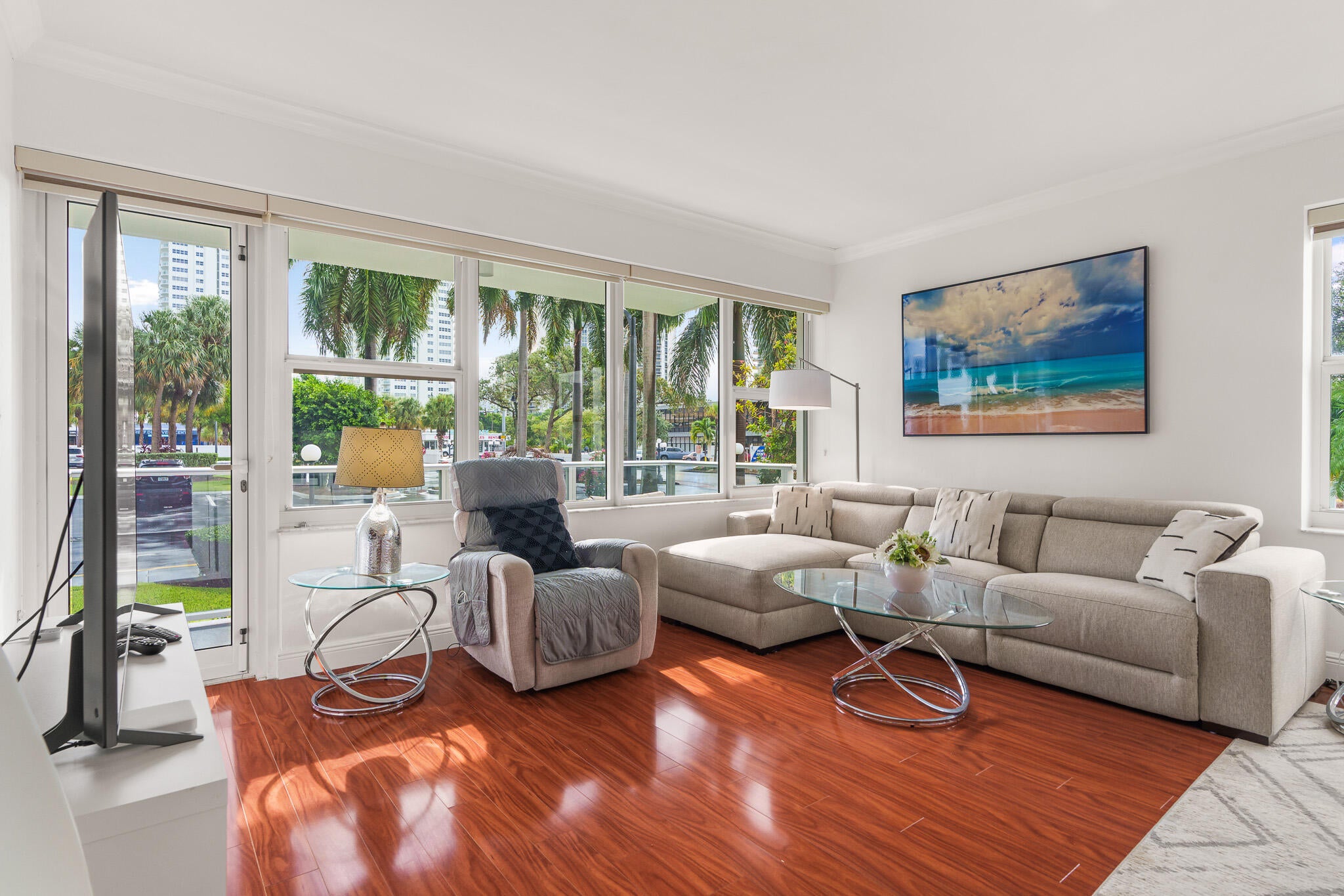 3333 NE 34TH Street 115