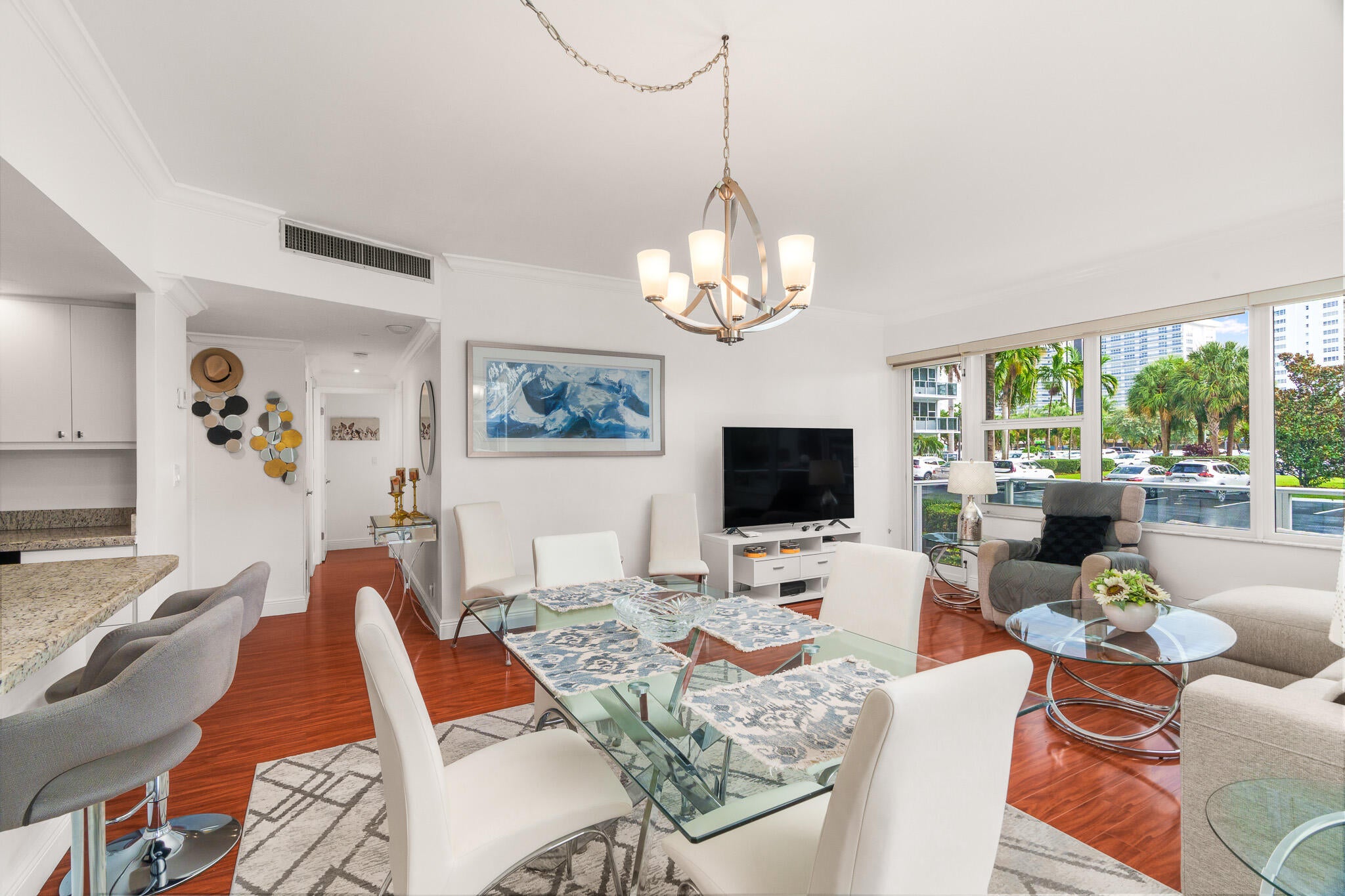 3333 NE 34th Street NE 115