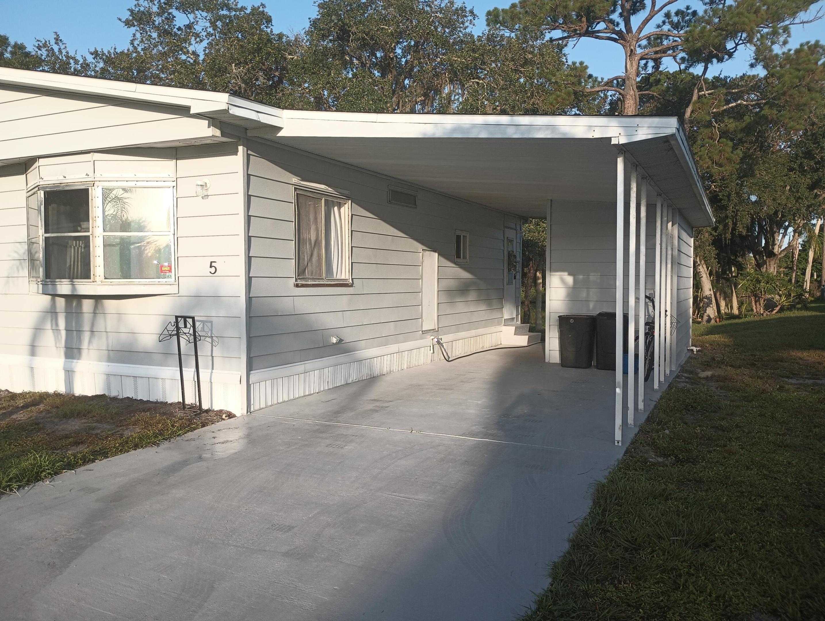 Spanish Lakes River Front - Residential