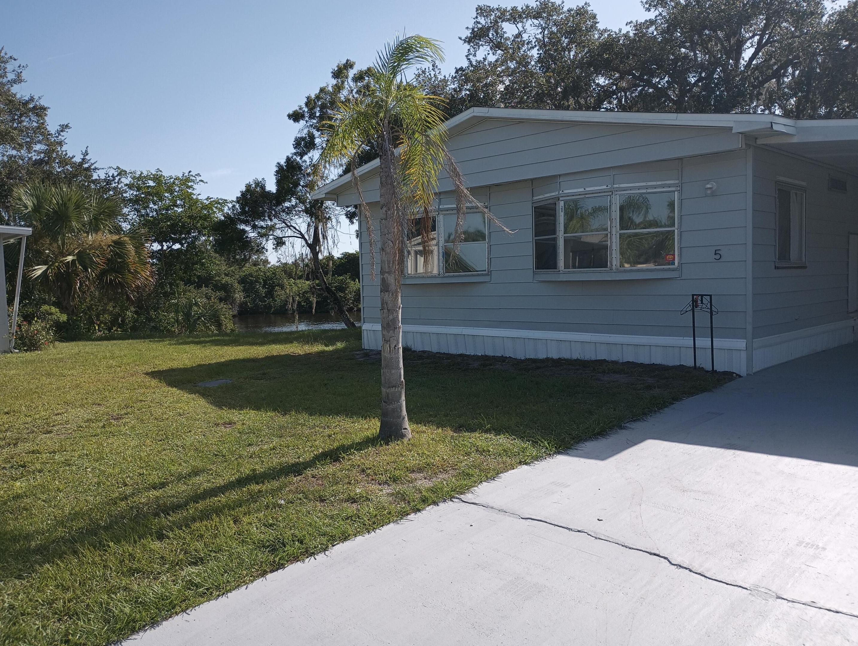 Spanish Lakes River Front - Residential