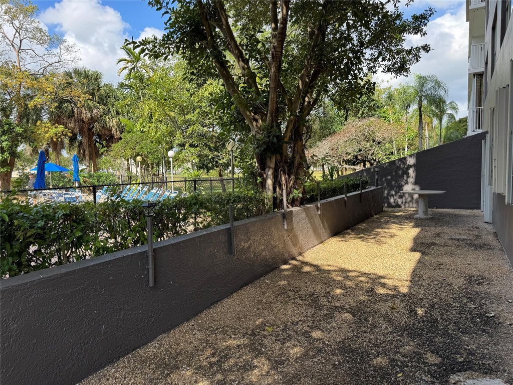 Photo of 3850 Washington Street #102, Hollywood, FL 33021 (MLS # F10554599)