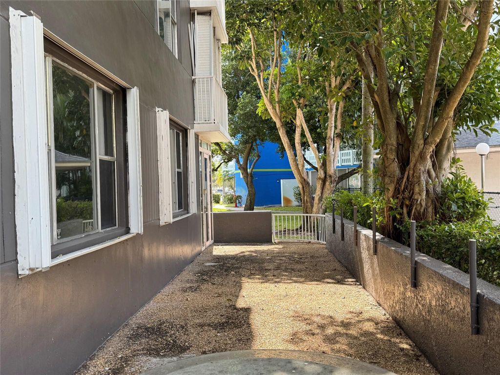 Photo of 3850 Washington Street #102, Hollywood, FL 33021 (MLS # F10554599)