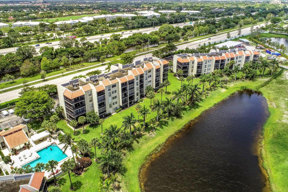 LANDS OF THE PRESIDENT CONDO 8 - Residential