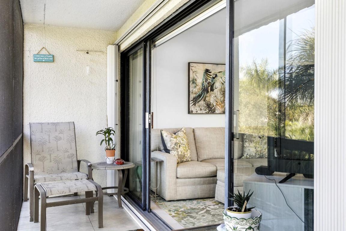 LANDS OF THE PRESIDENT CONDO 8 - Residential