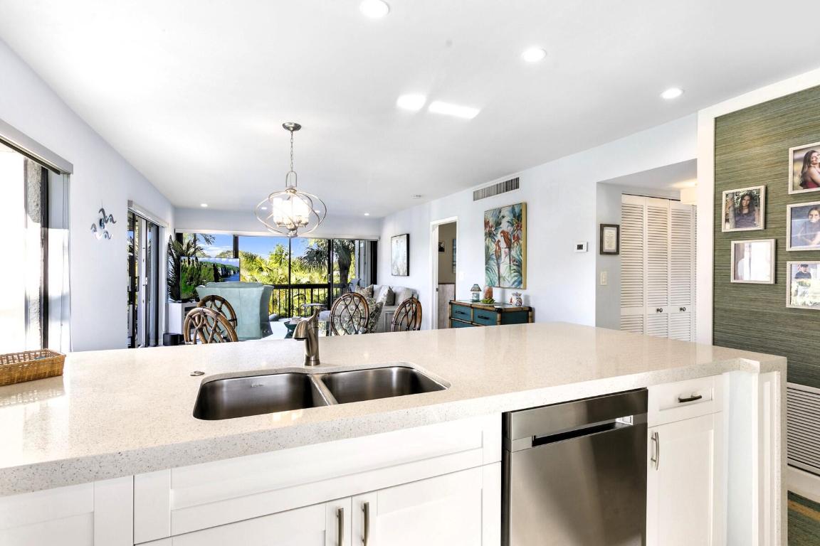 LANDS OF THE PRESIDENT CONDO 8 - Residential