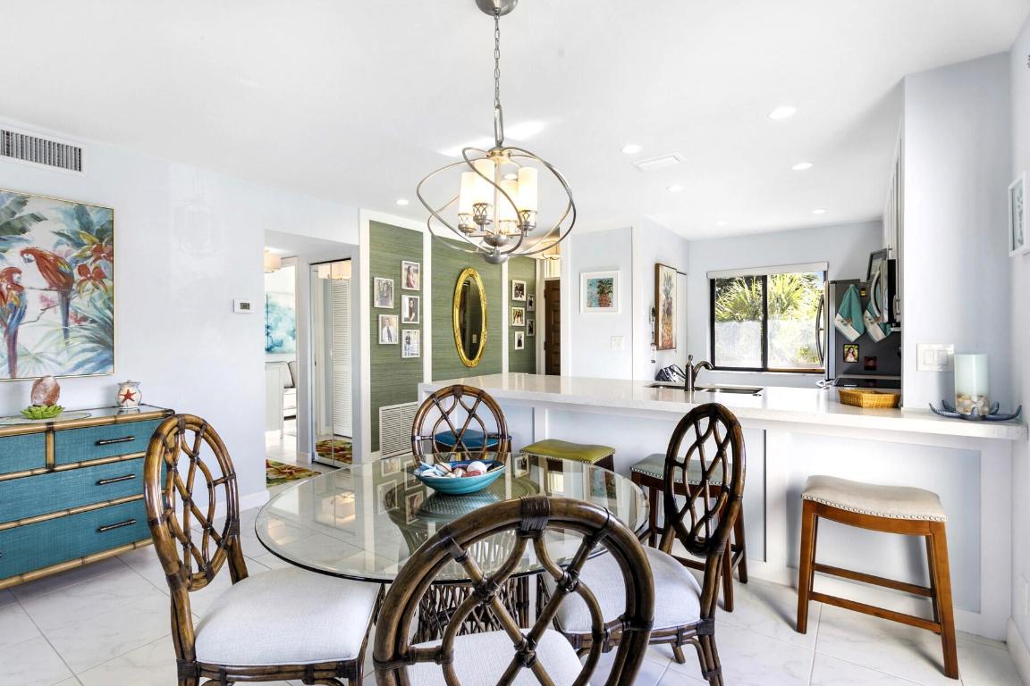 LANDS OF THE PRESIDENT CONDO 8 - Residential