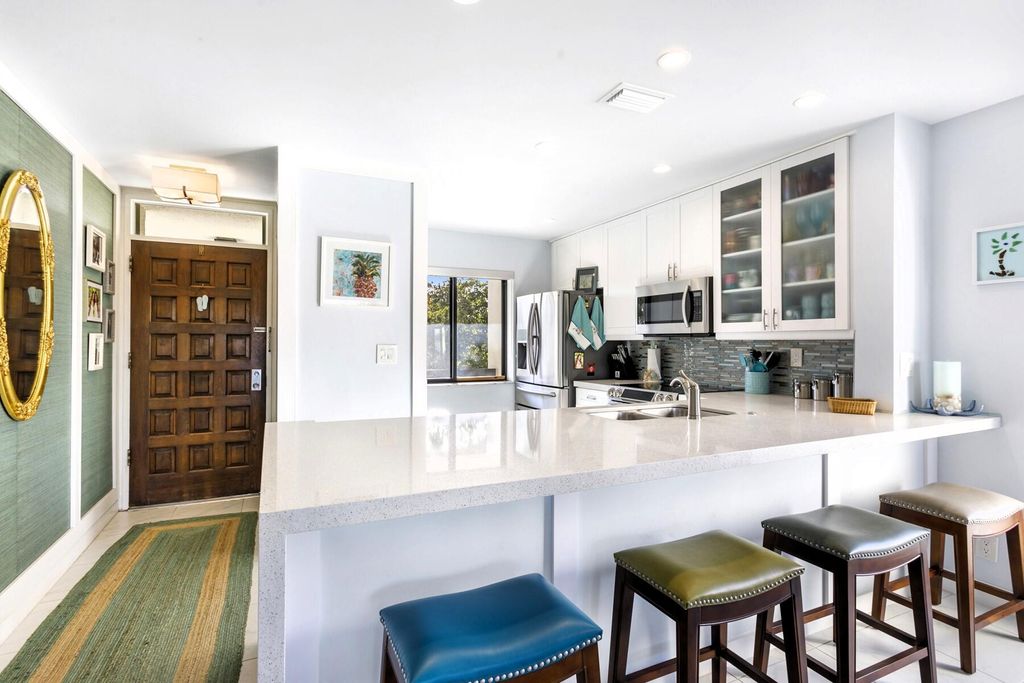 Photo of 2550 Presidential Way #301, West Palm Beach, FL 33401 (MLS # R11155487)