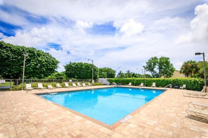 WATERSIDE VILLAGE OF PALM - Residential Lease