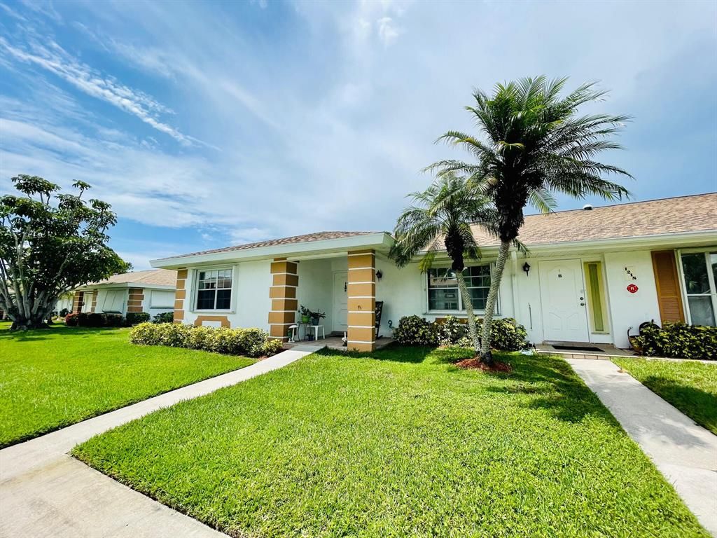 Photo of 1218 S Lakes End Drive #A, Fort Pierce, FL 34982 (MLS # R10725673)