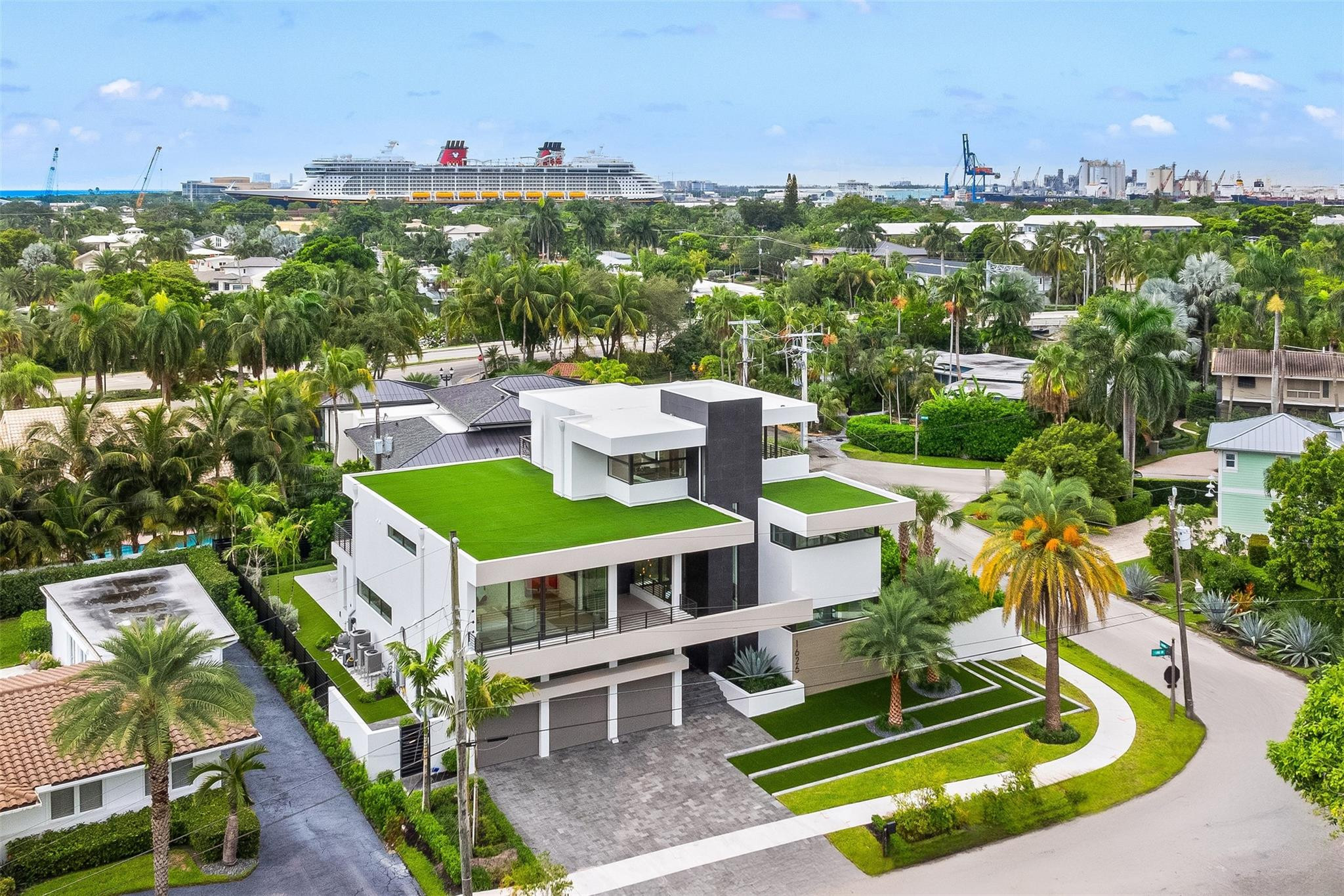 HARBOR BEACH - Residential