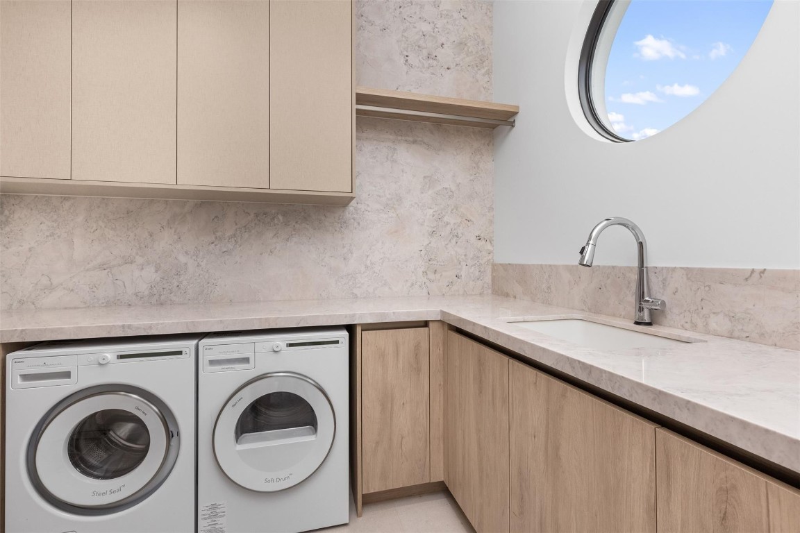 HARBOR BEACH - Residential