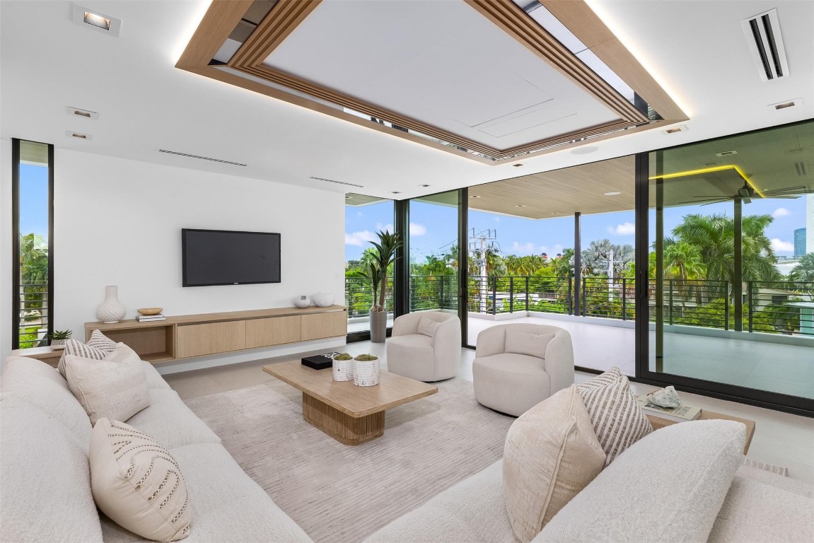 HARBOR BEACH - Residential