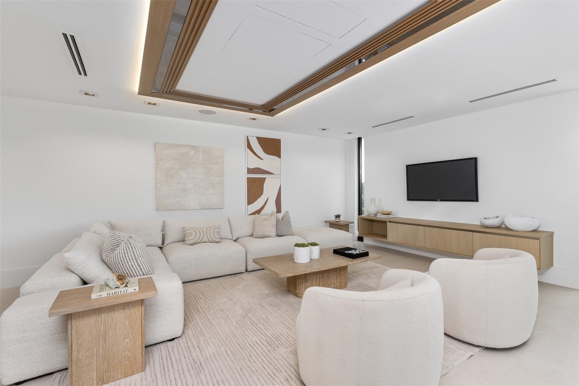 HARBOR BEACH - Residential