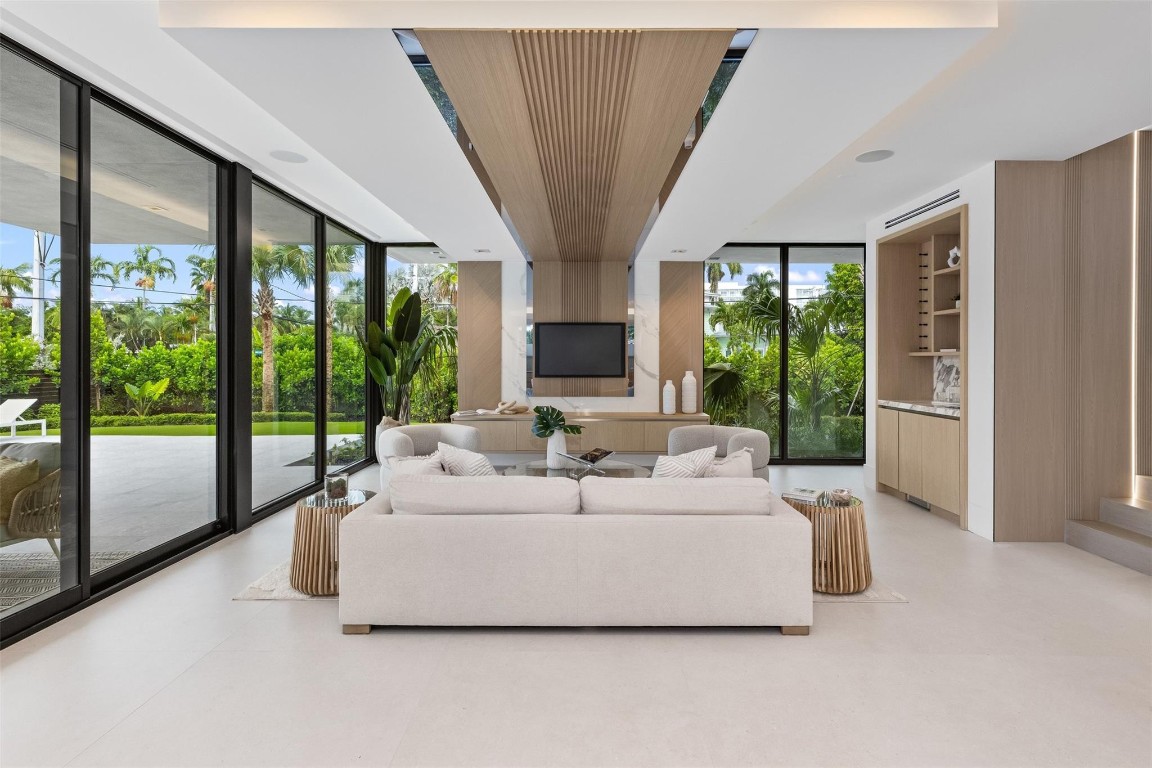 HARBOR BEACH - Residential