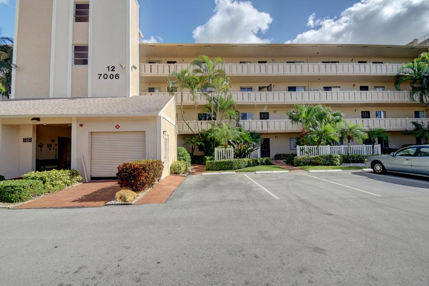 Opportunity knocks for you! With just a little updating this water view, spacious & clean unit makes this quite a buy! Very private first floor entrance is like entering a single family home. Convenient assigned parking spot #14 is just outside the front door. Section 2 permits 1 pet under 20 lbs & no waiting period to lease.Huntington Lakes,with its majestic multi-million $ clubhouse offers many activities,clubs,library, game rooms plus shows in its Broadway style theatre to keep one busy.Indoor & outdoor pools. Exercise rooms,sauna & steam.