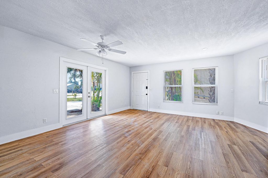 Photo of 6259 Kendrick Street, Jupiter, FL 33458 (MLS # R11005924)