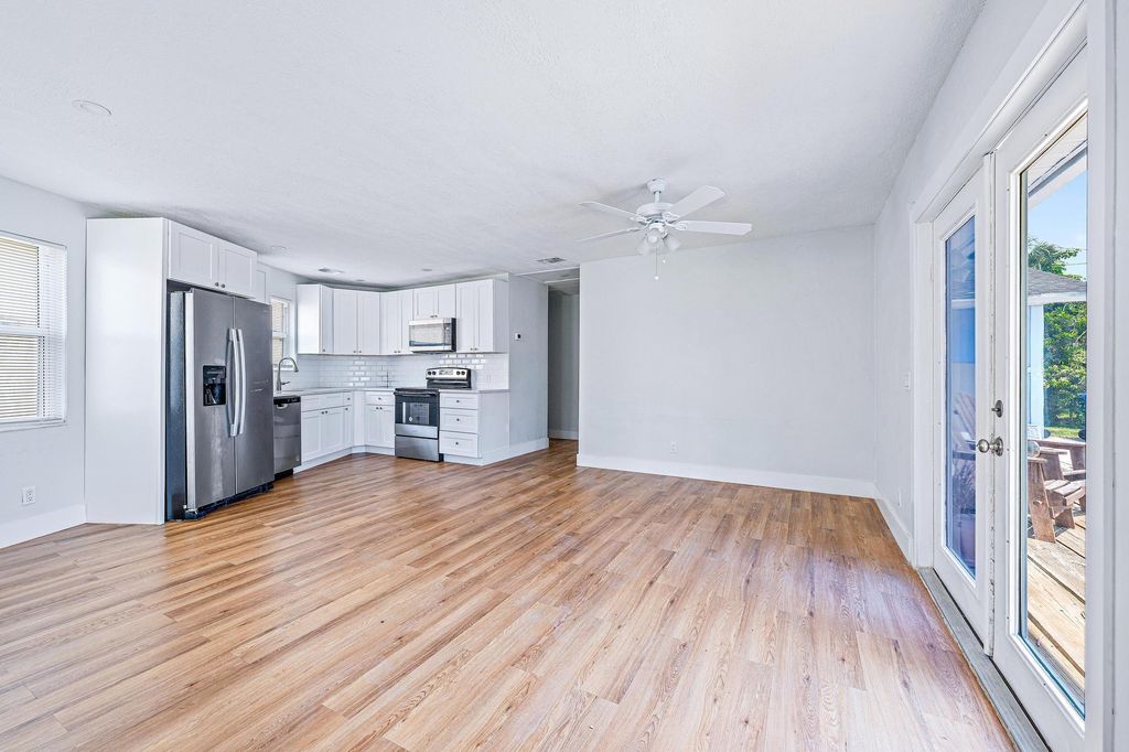 Photo of 6259 Kendrick Street, Jupiter, FL 33458 (MLS # R11005924)