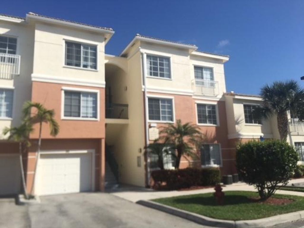 Photo of 2109 Myrtlewood Circle Cir E, Palm Beach Gardens, FL 33418 (MLS # R10728890)