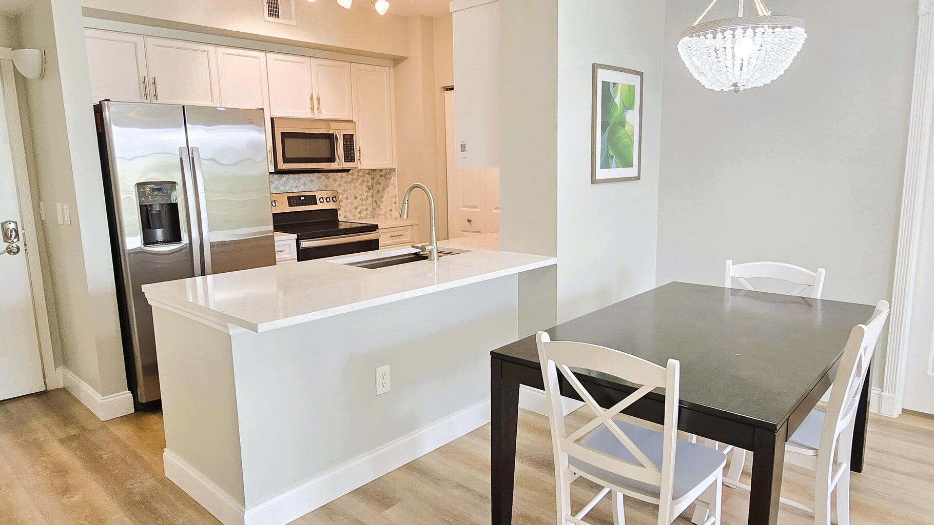 View photos, virtual tours, details... 630 S Sapodilla Avenue Penthouse 521