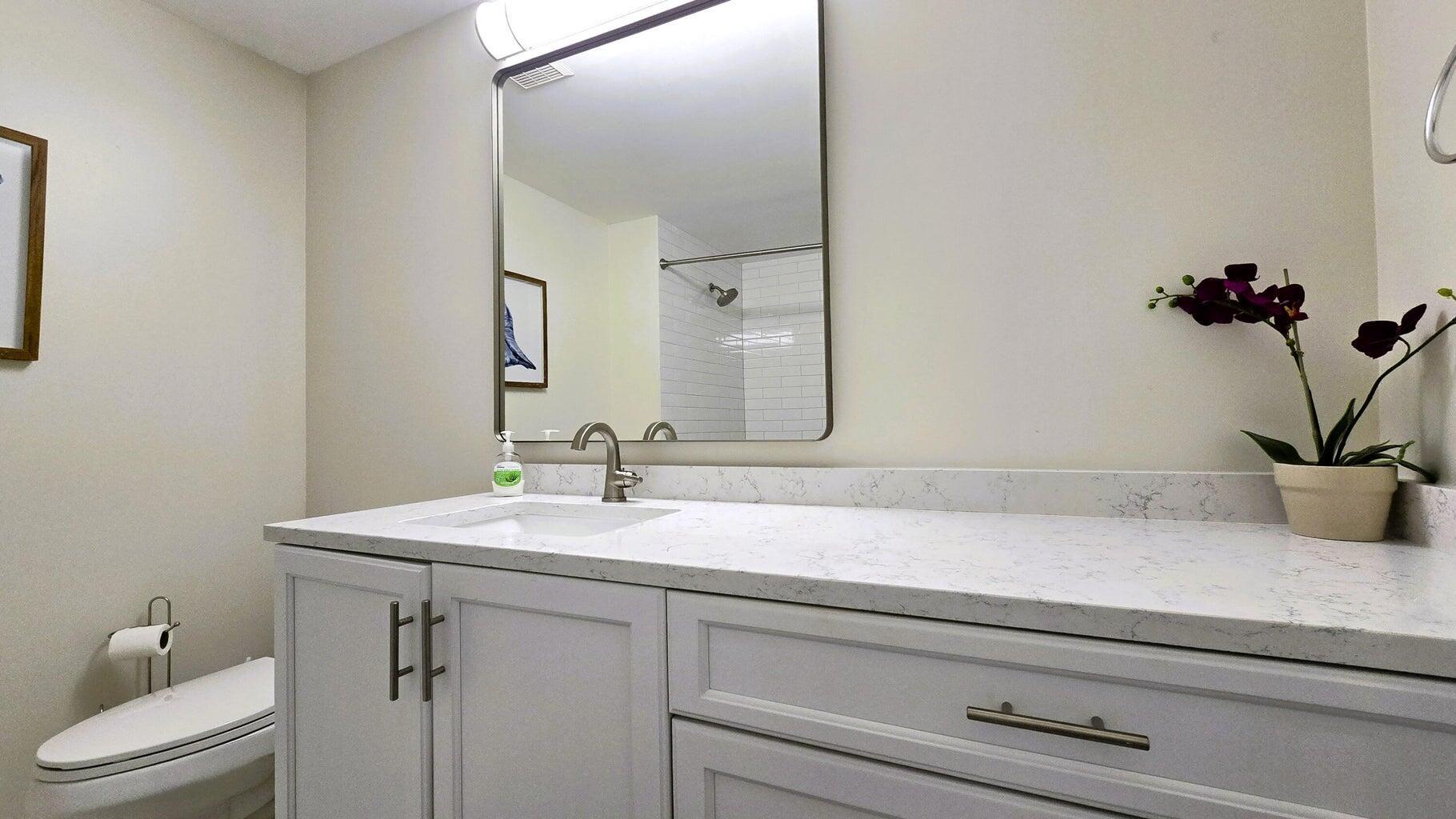 View photos, virtual tours, details... 630 S Sapodilla Avenue Penthouse 521