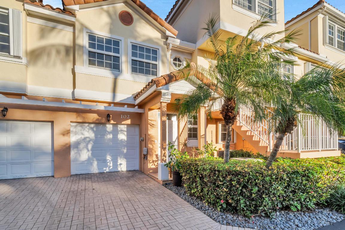 1998 NE 7th Street 102