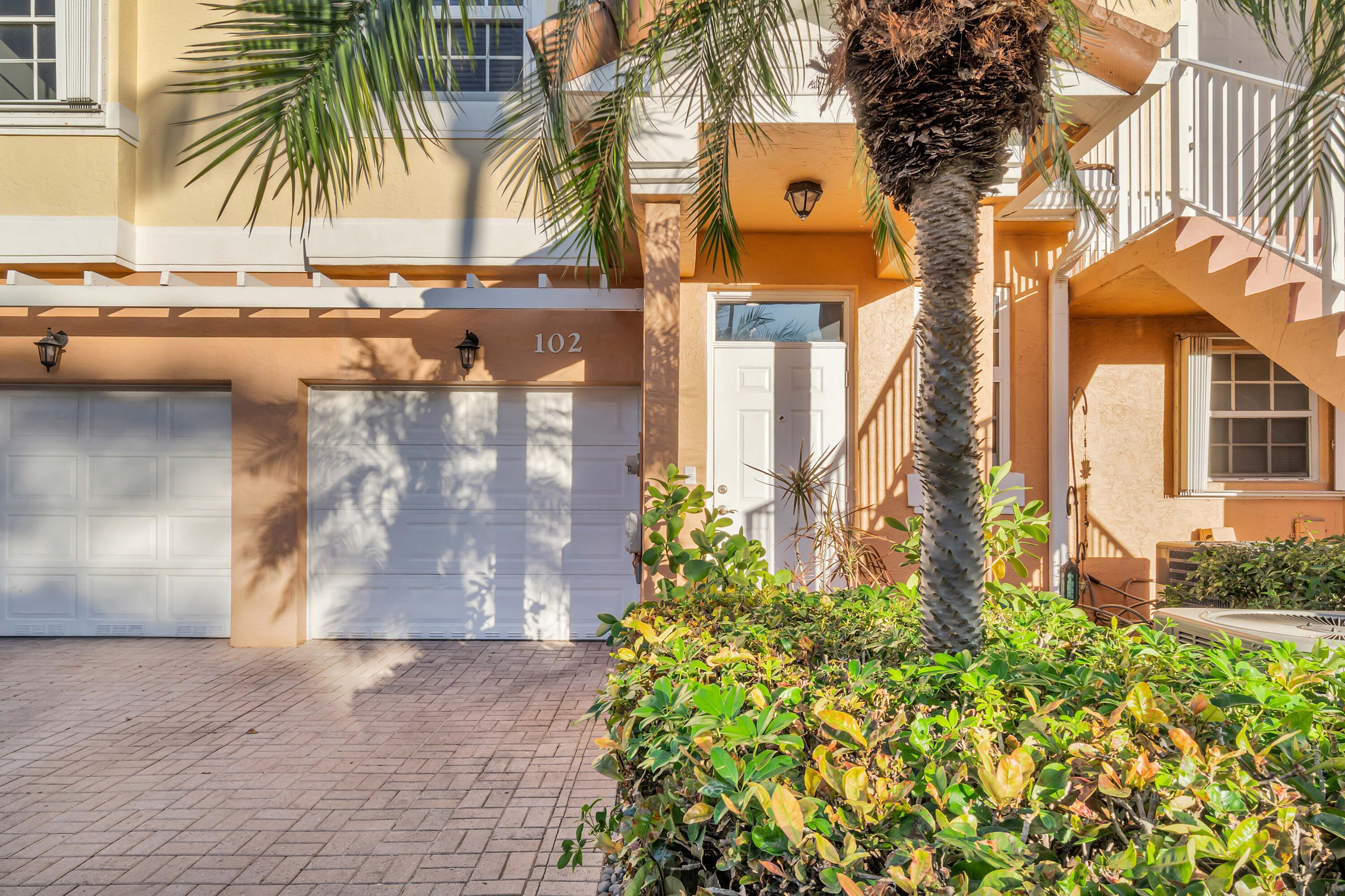 1998 NE 7th Street 102