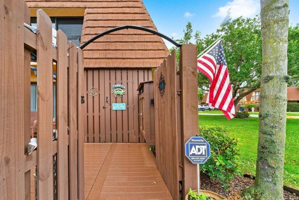 Photo of 825 Center Street #13b, Jupiter, FL 33458 (MLS # R11085556)