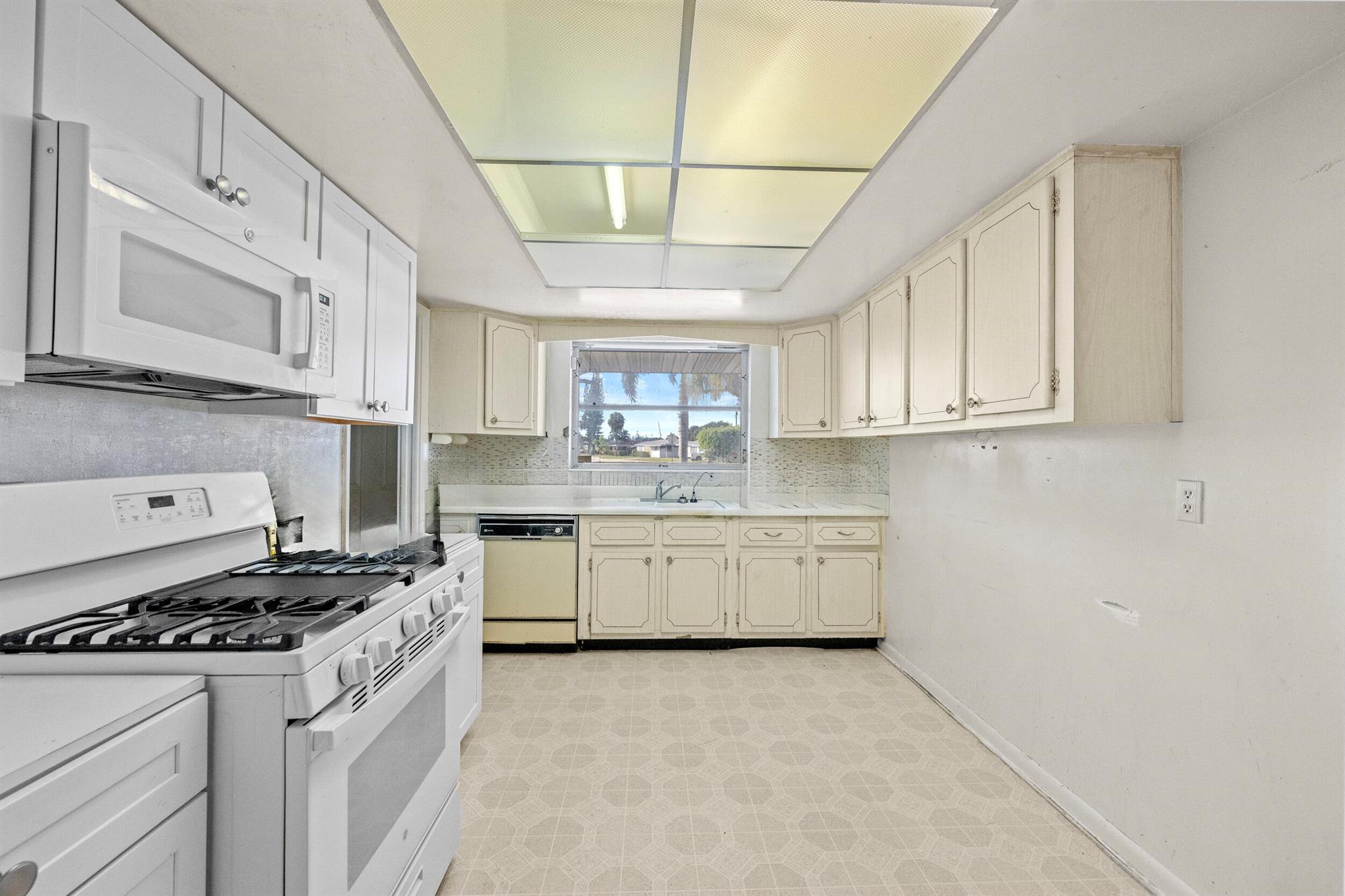 PARK MANOR 4 - Residential