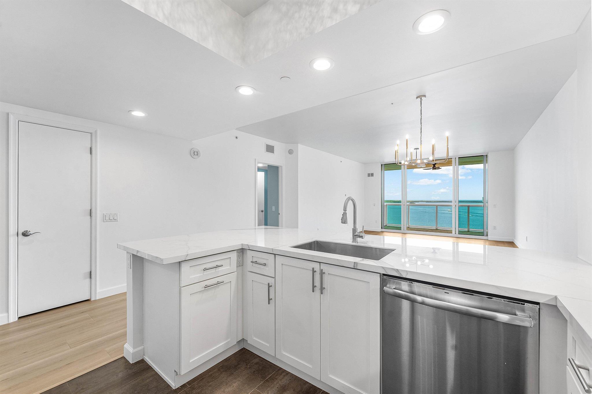 MARINA GRANDE RIVIERA BEA - Residential