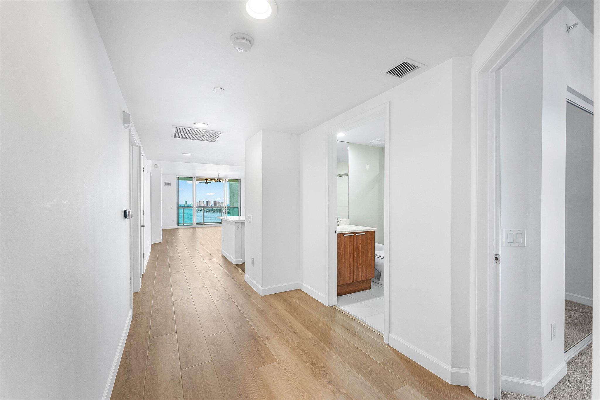 MARINA GRANDE RIVIERA BEA - Residential