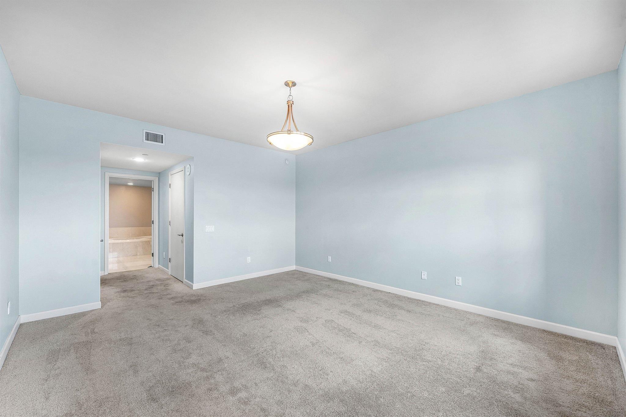 MARINA GRANDE RIVIERA BEA - Residential