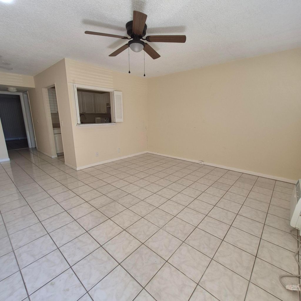 Photo of 118 Kent H, West Palm Beach, FL 33417 (MLS # B26027710)