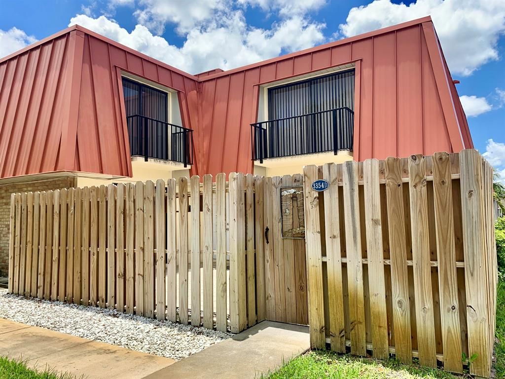 Photo of 3354 Meridian Way S #D, Palm Beach Gardens, FL 33410 (MLS # R10774672)