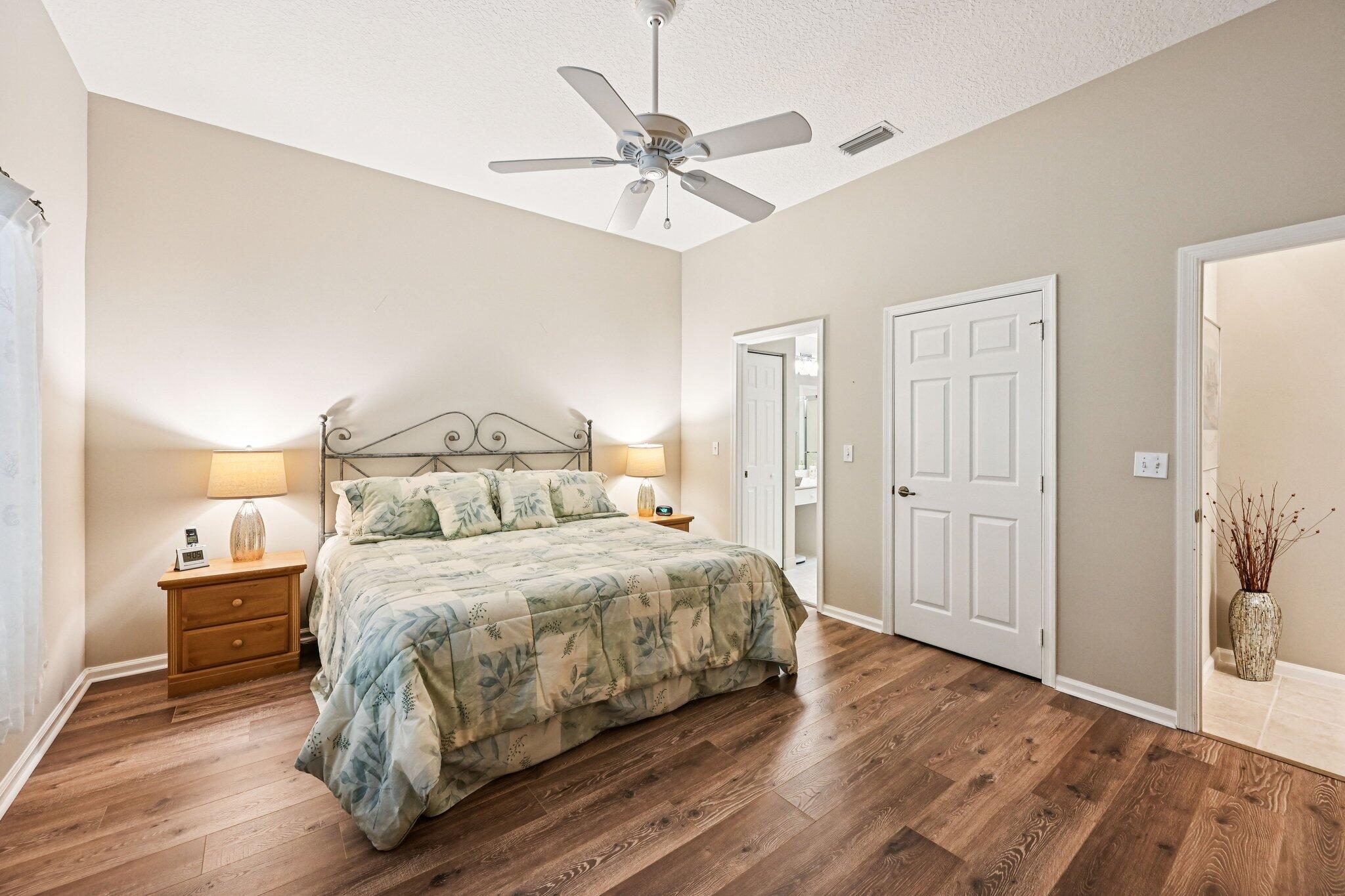 JENSEN BEACH GOLF AND COUNTRY CLUB - Residential