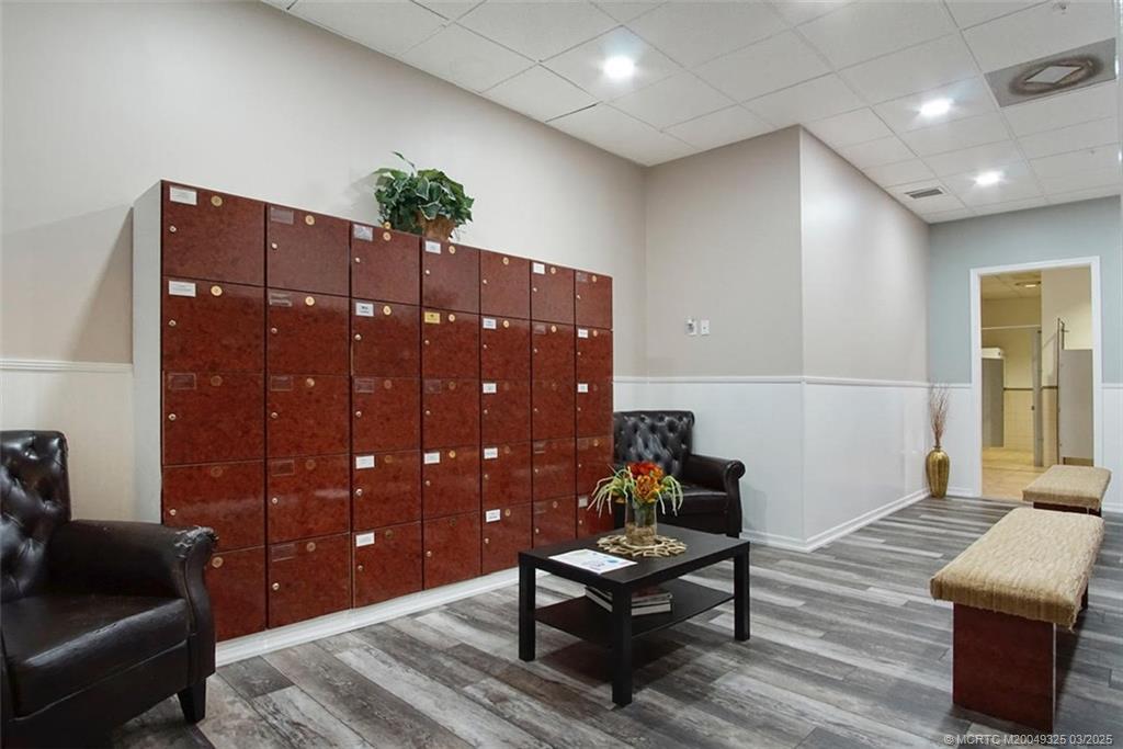 JENSEN BEACH GOLF AND COUNTRY CLUB - Residential