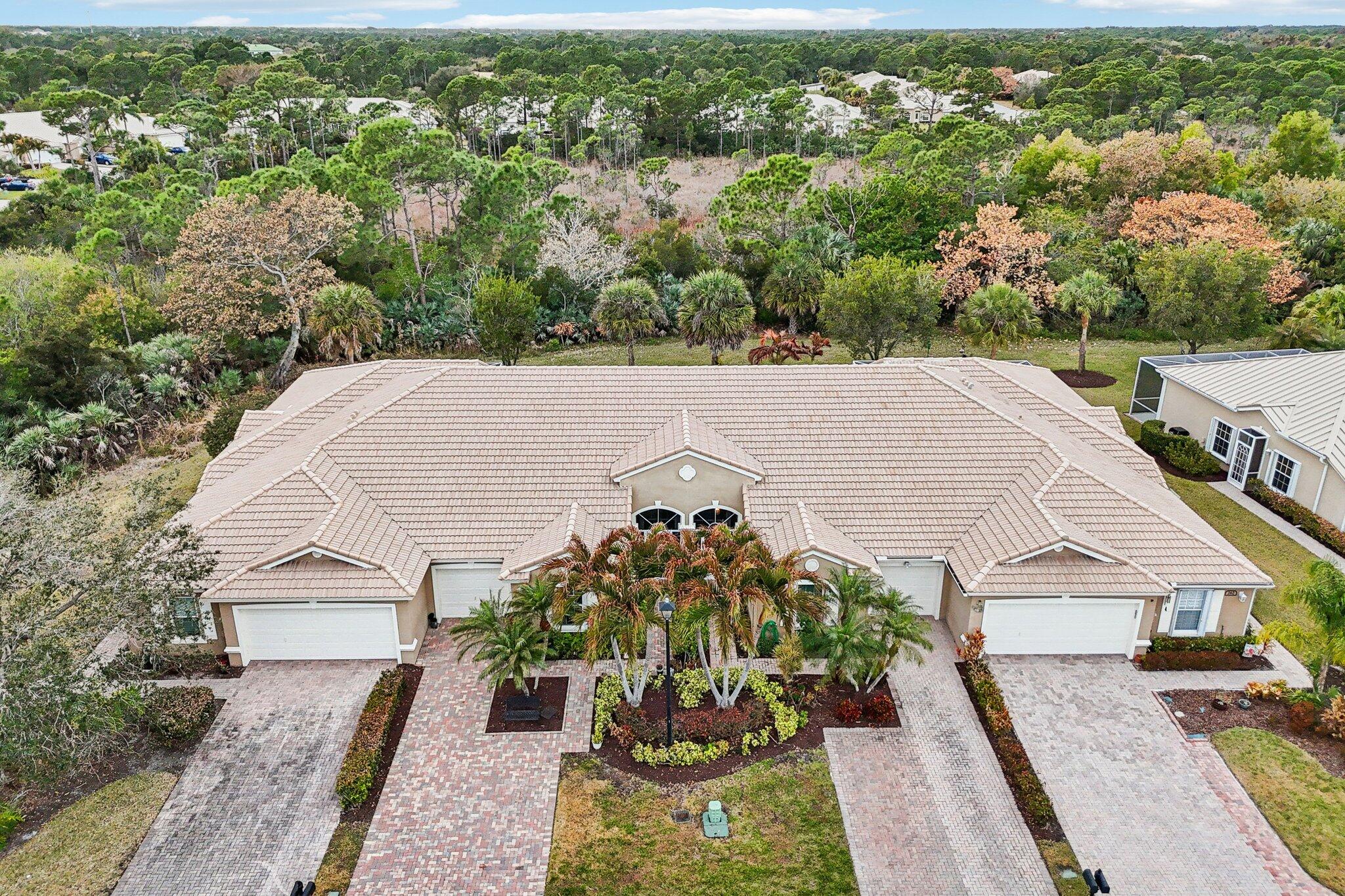 JENSEN BEACH GOLF AND COUNTRY CLUB - Residential