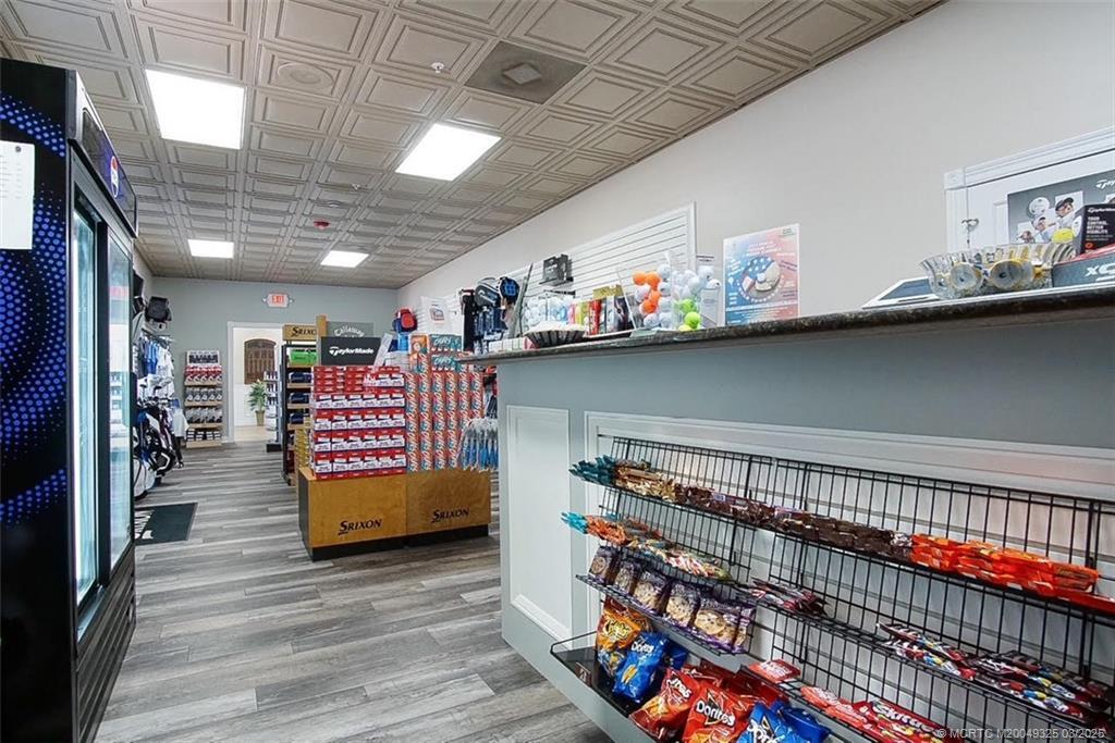 JENSEN BEACH GOLF AND COUNTRY CLUB - Residential