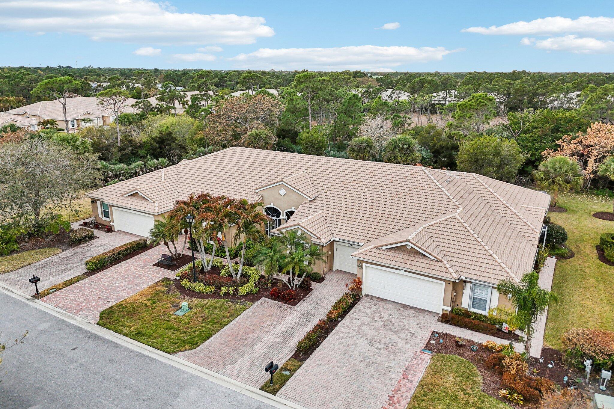 JENSEN BEACH GOLF AND COUNTRY CLUB - Residential