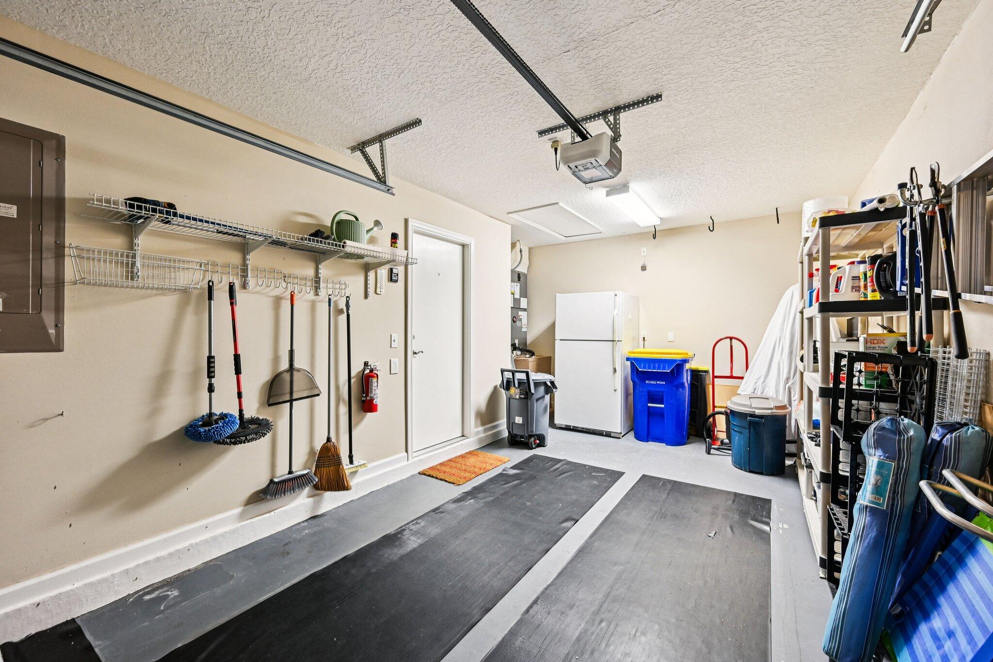 JENSEN BEACH GOLF AND COUNTRY CLUB - Residential