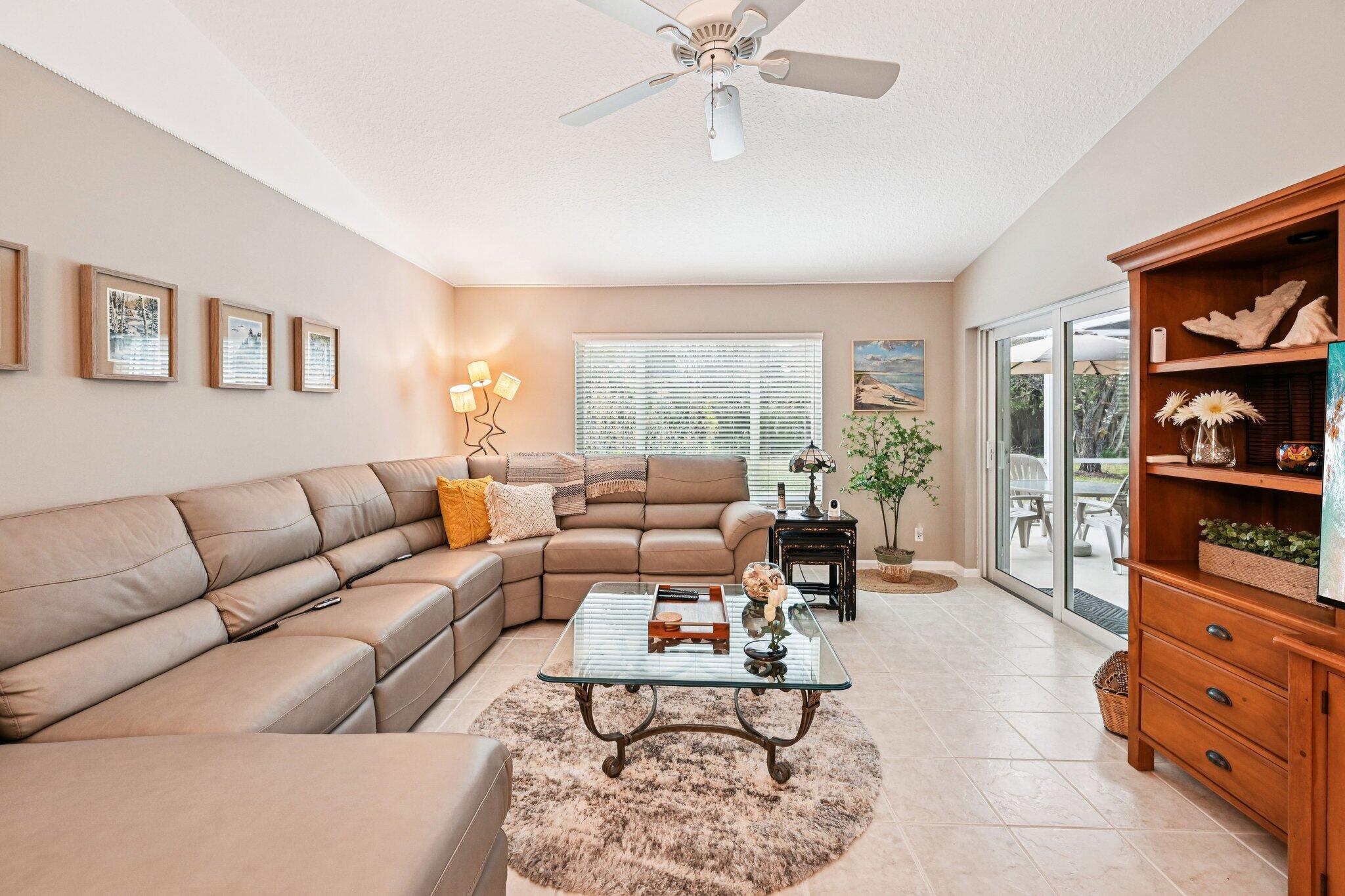 JENSEN BEACH GOLF AND COUNTRY CLUB - Residential